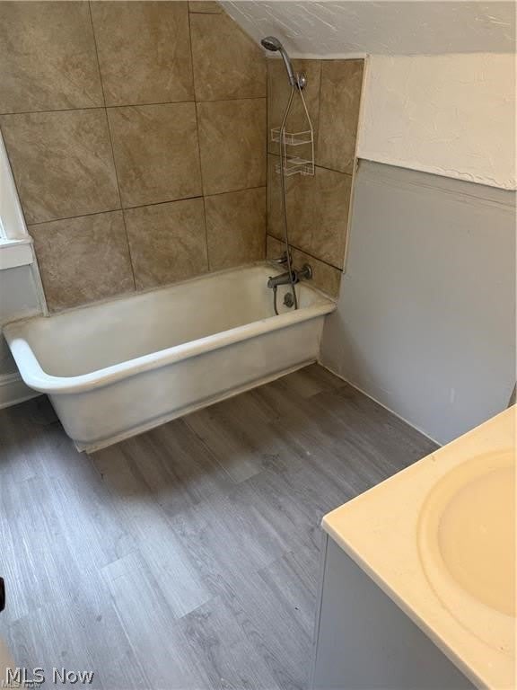 1366 Superior Avenue – photo 3