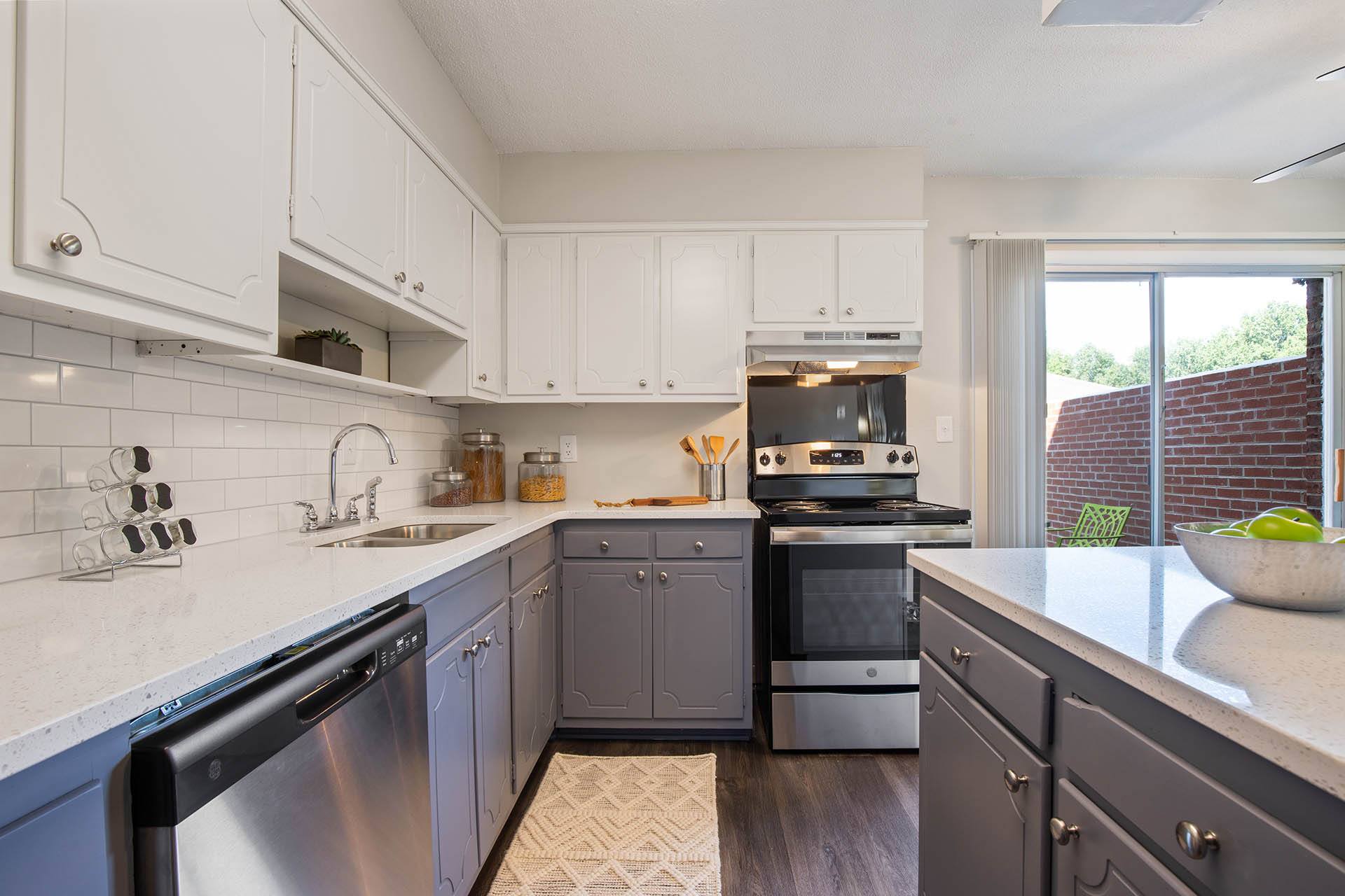 Sherwood Station Apartments – photo 4