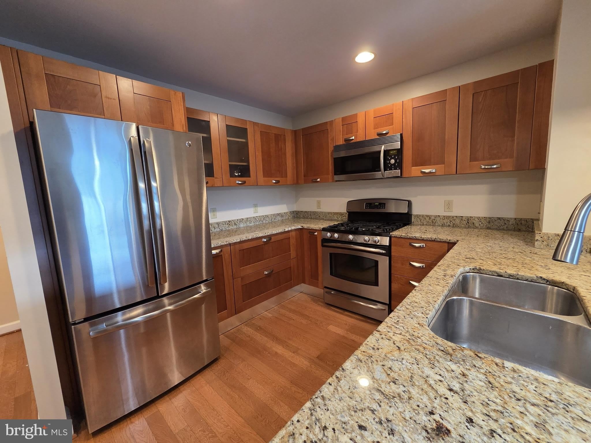 5750 Bou Avenue – photo 2