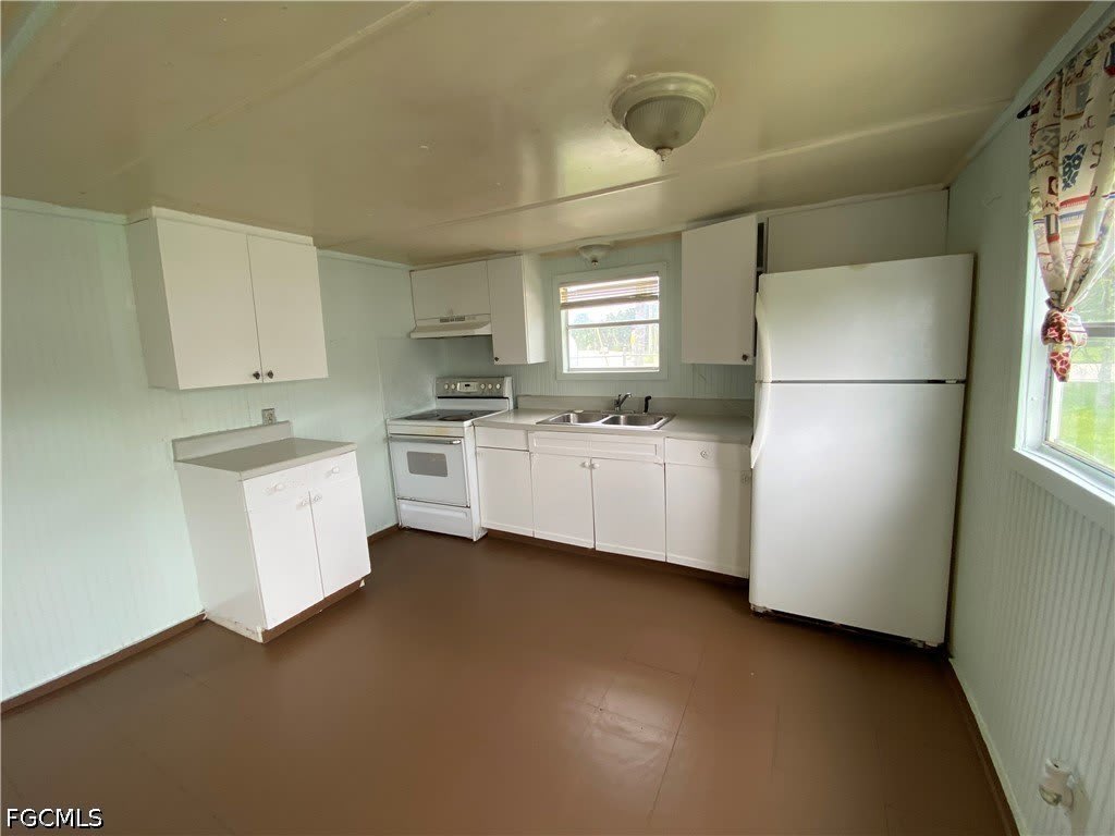 4900 Tice Street – photo 5