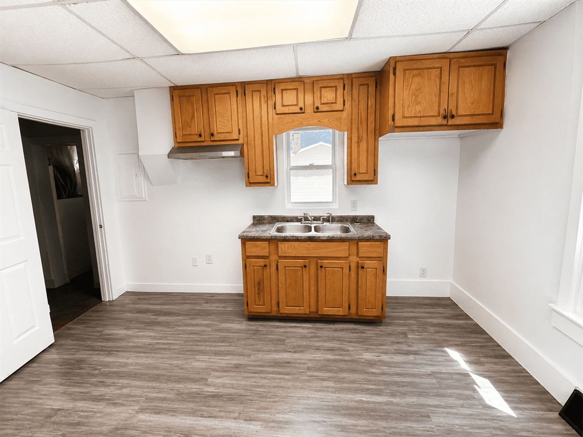 4032 Lewis Ave – photo 3