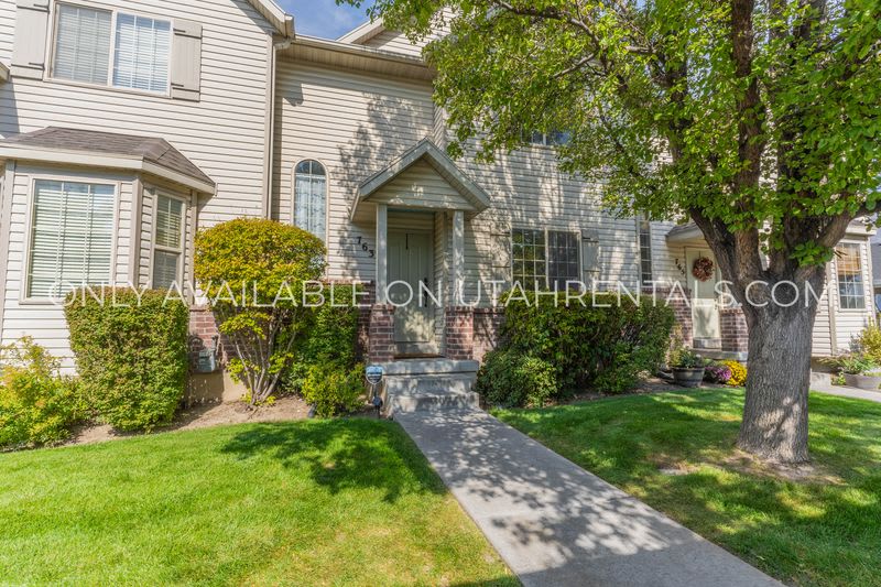 763 E 80 S – photo 2