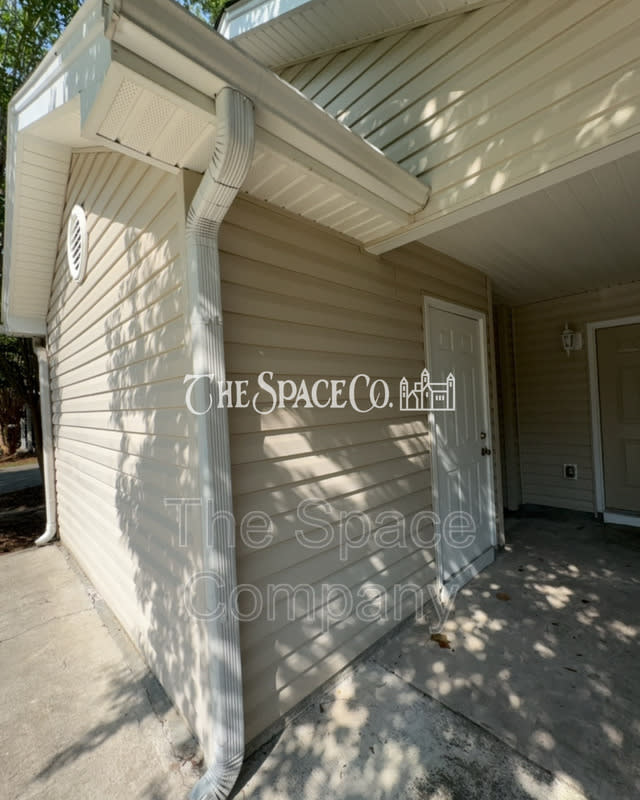 8057 Vermont Road North Charleston, SC 29418 – photo 2