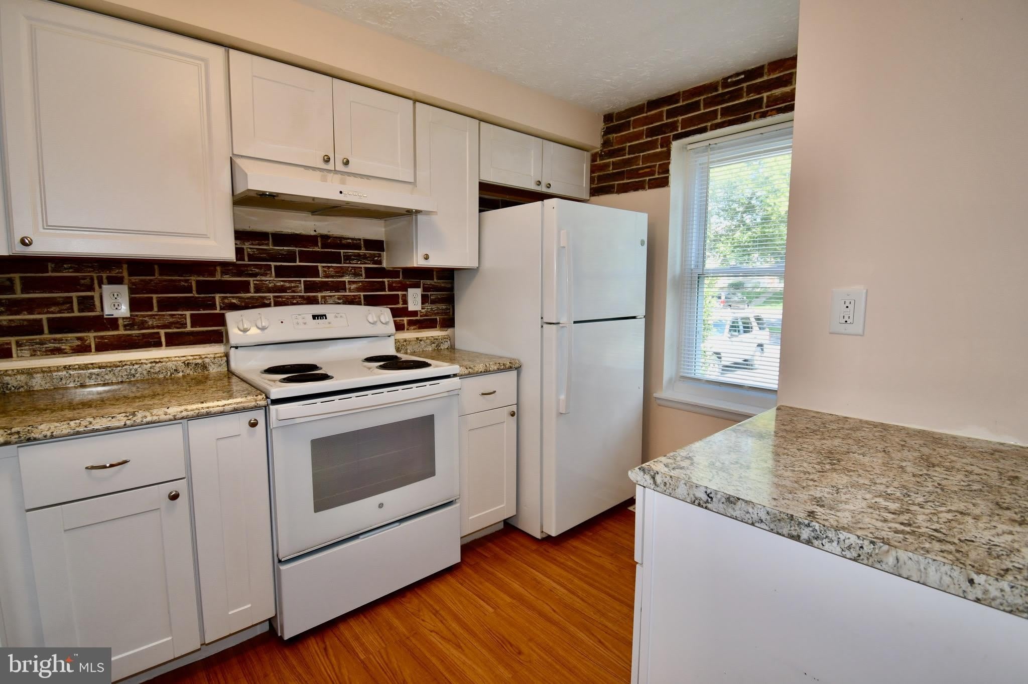 222 CANFIELD Terrace – photo 4