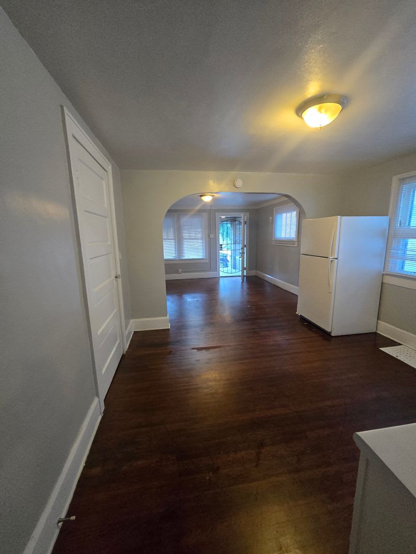 Spacious 2-Bedroom Home Near Sherman Drive & Downtown Indianapolis – photo 2