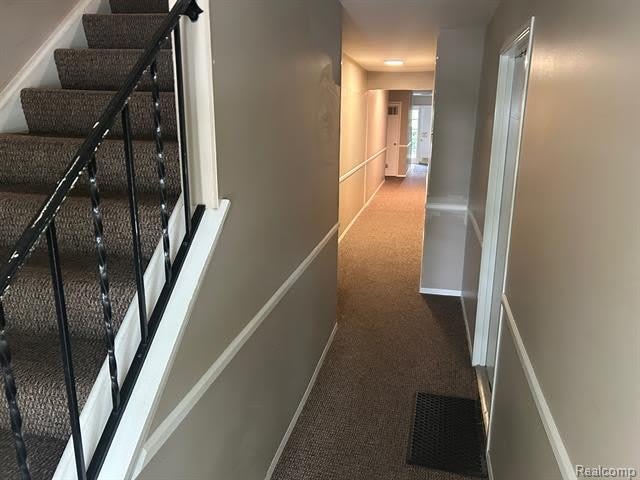 924 CHESTNUT HILL Drive – photo 4