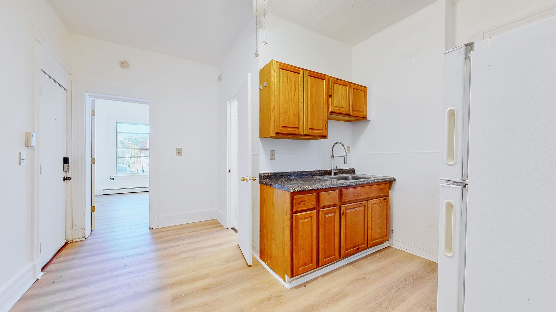Spacious 1BR Apartment Near Yale – Remodeled & Convenient! – photo 1