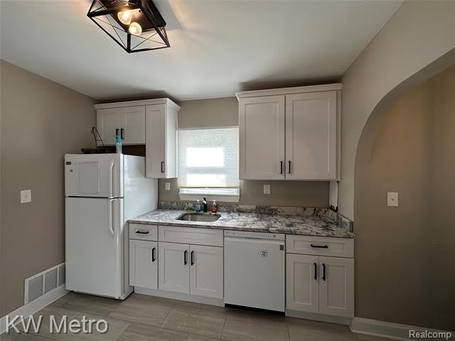 21503 Collingham Avenue – photo 3
