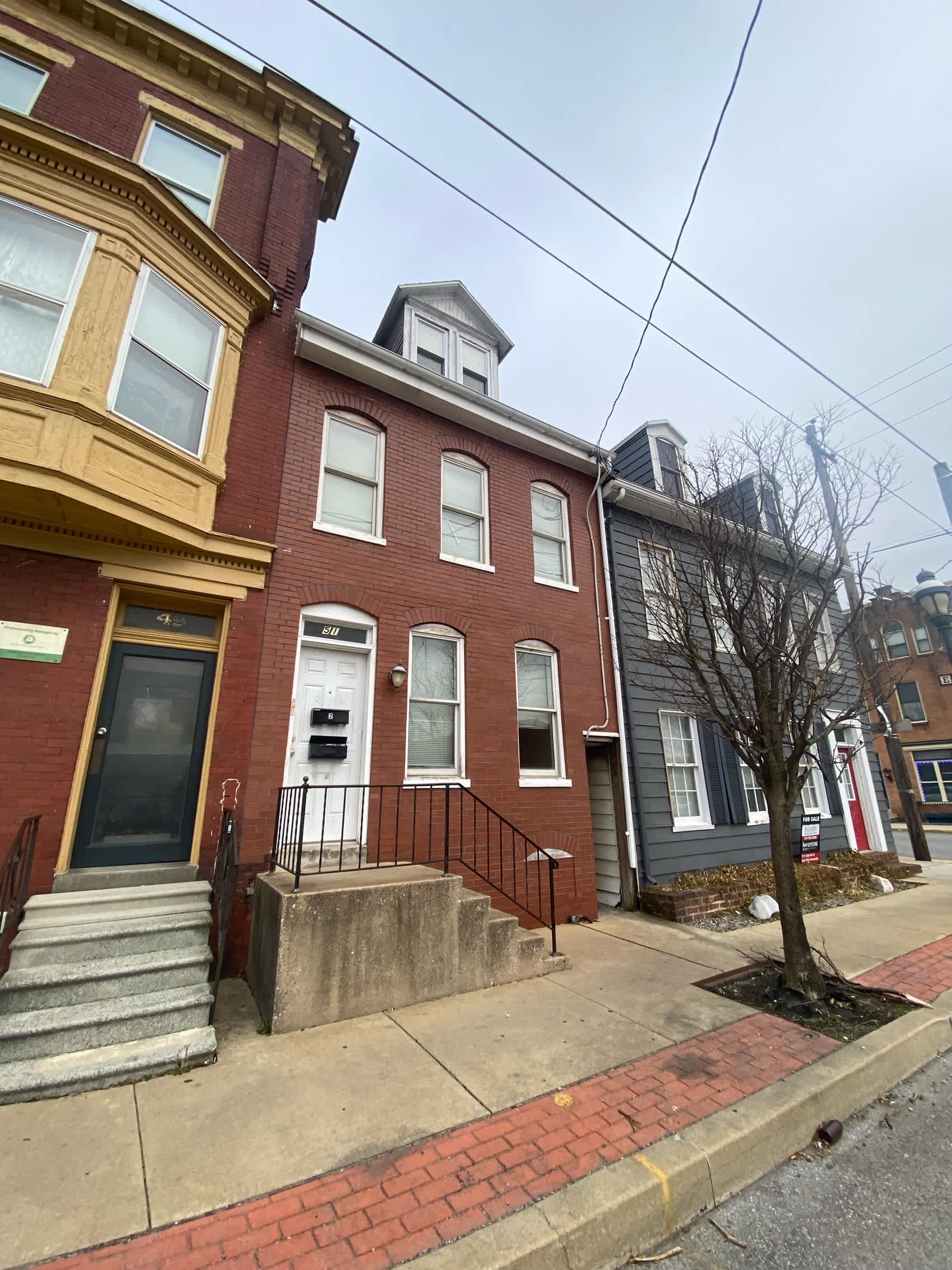 51 South Queen Street – photo 1