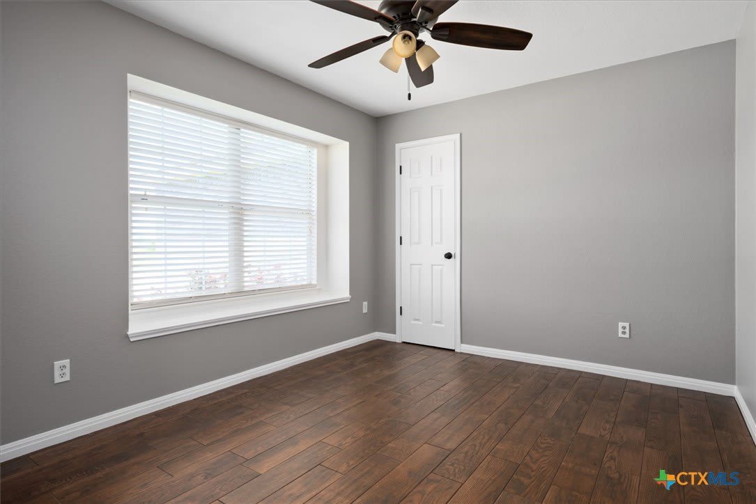 403 Thunderstorm Avenue – photo 4