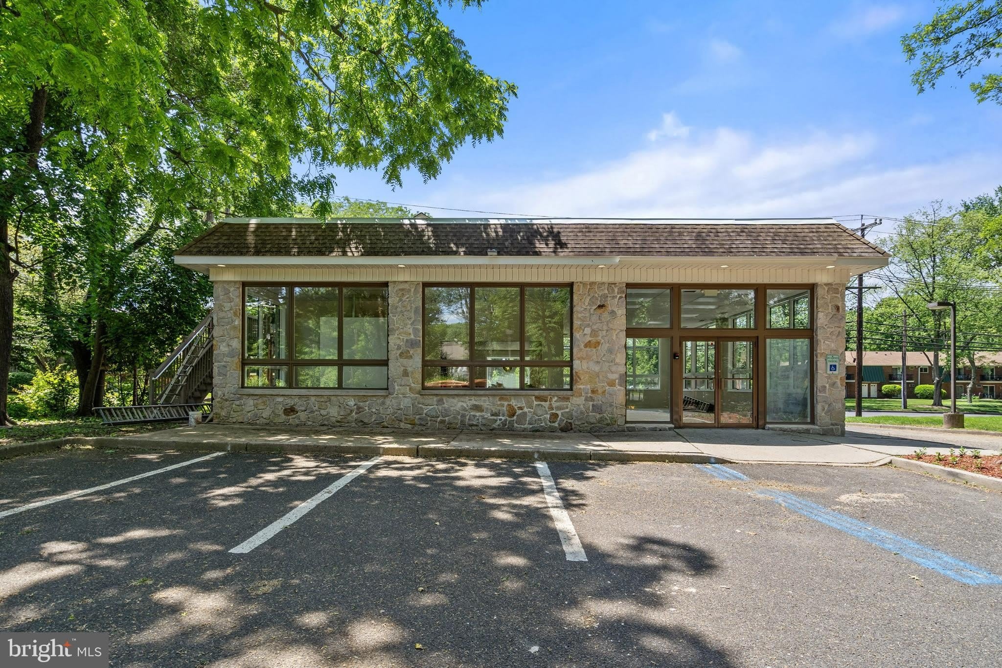 172 FRANKLIN CORNER Road – photo 1