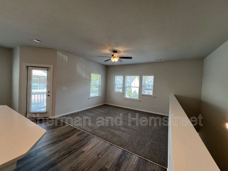 7017 Hummingbird Drive – photo 3