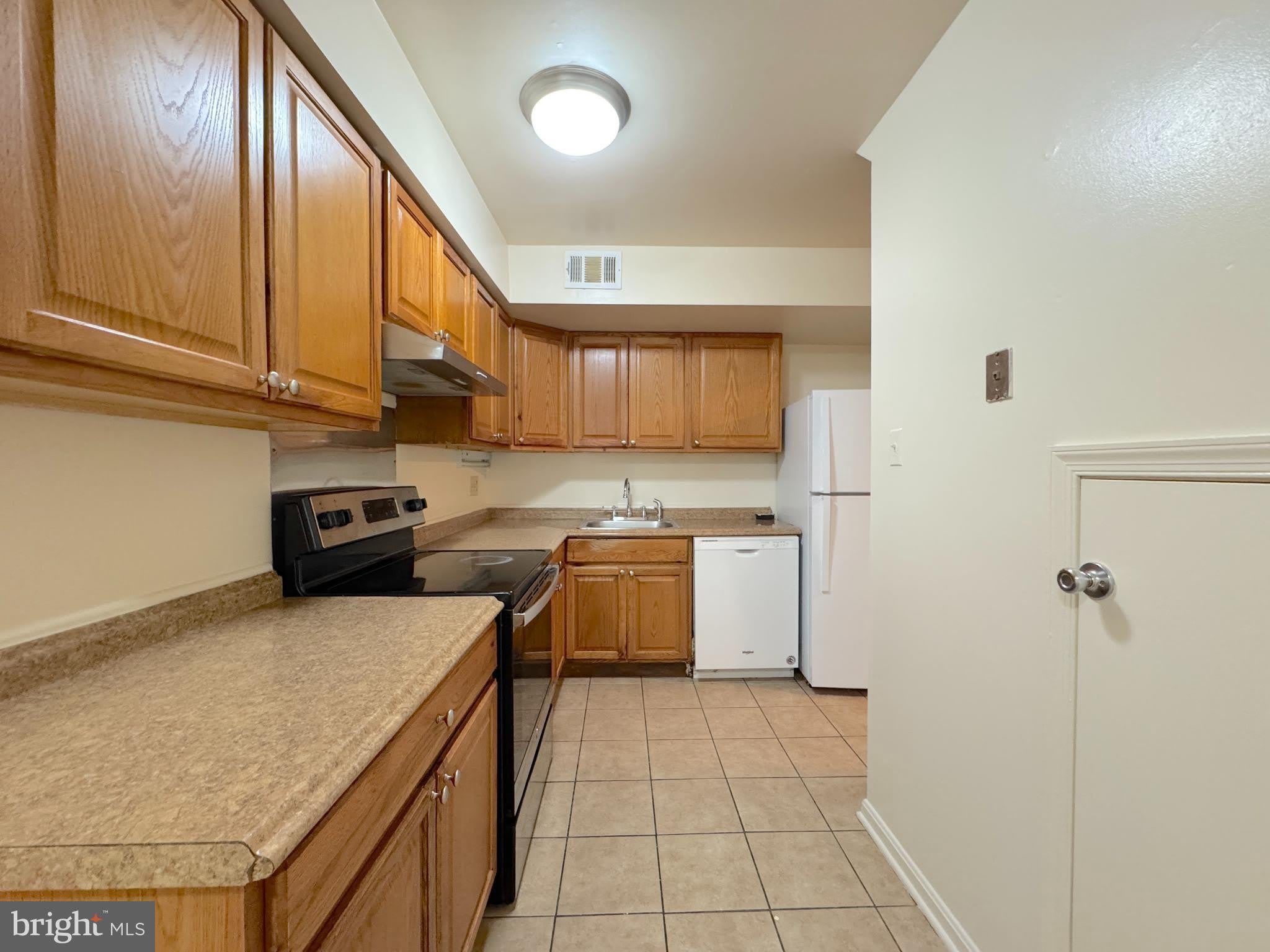 4657 LOGSDON Drive – photo 5