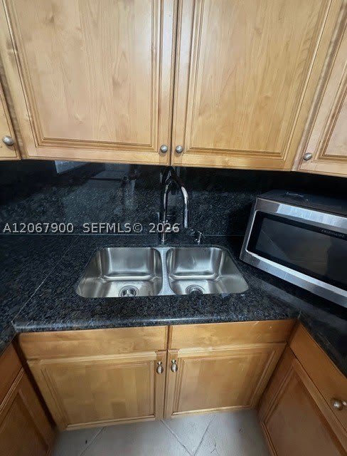 1165 98 – photo 4