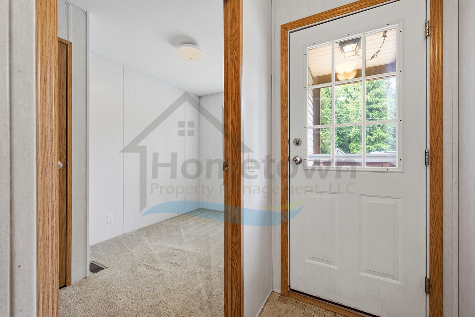 2 Bedroom 2 Bath Home with Off Street Parking Available in Sagle! – photo 5