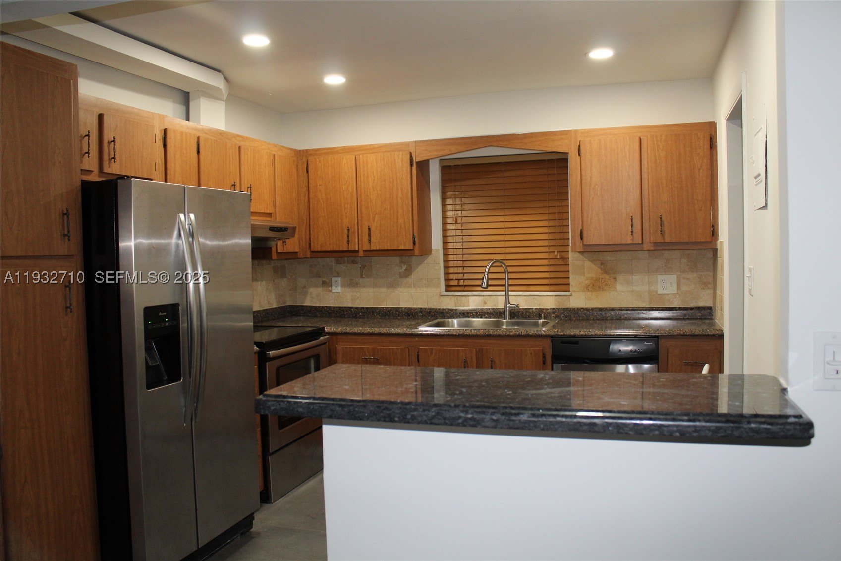 5140 SW 40th Ave – photo 5