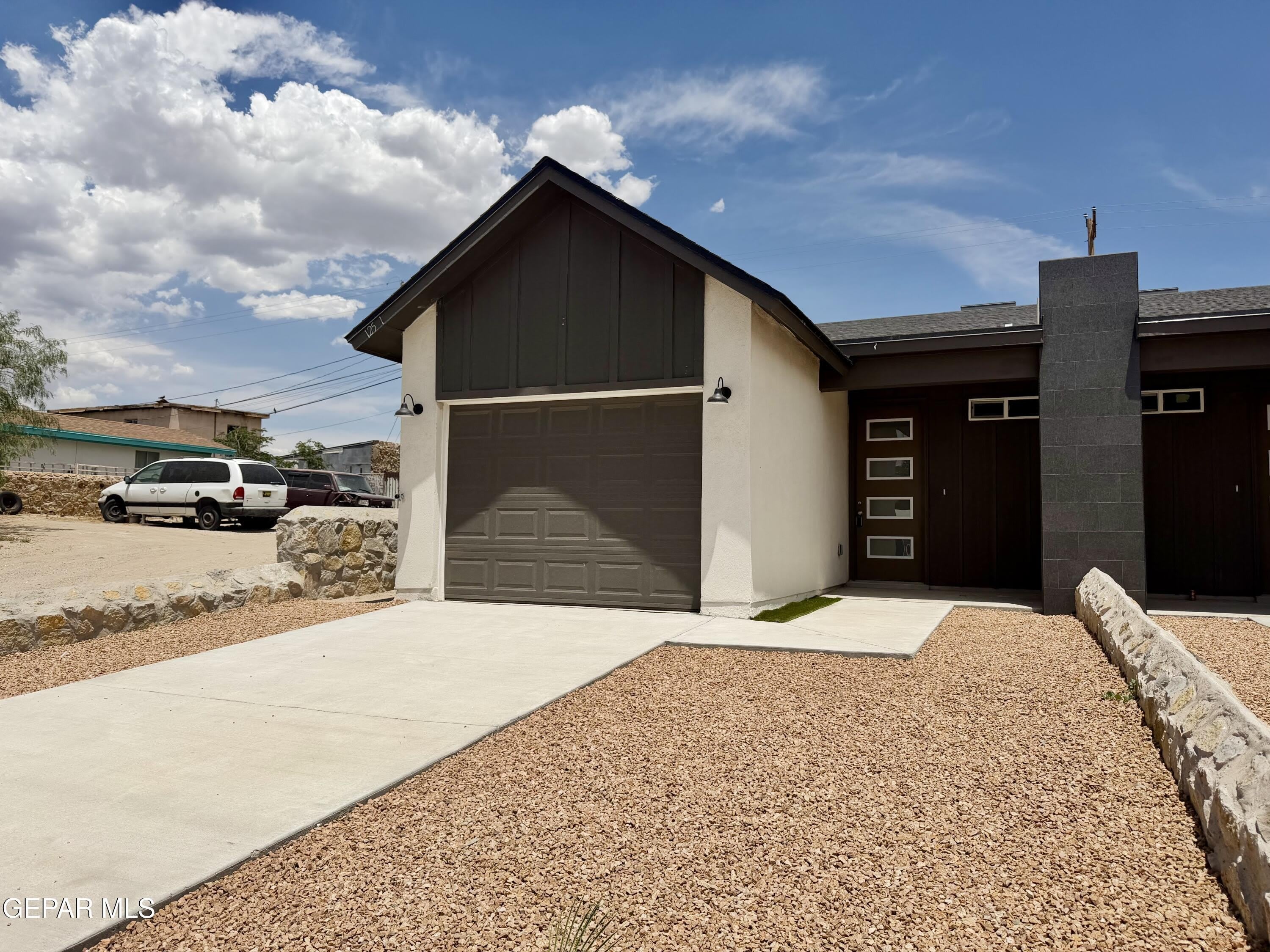 125 Palma Drive – photo 1