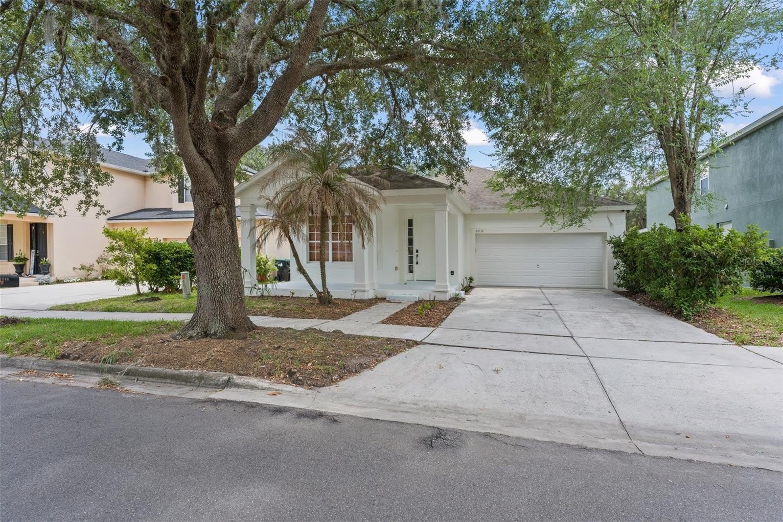 8838 ABBOTSBURY Drive – photo 1