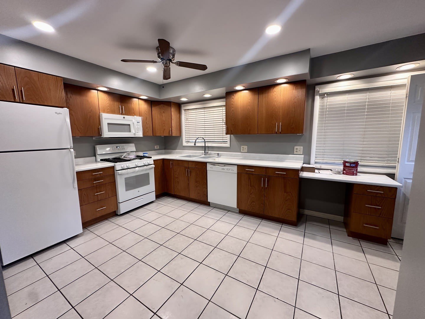 1702 W Oakton Street – photo 3