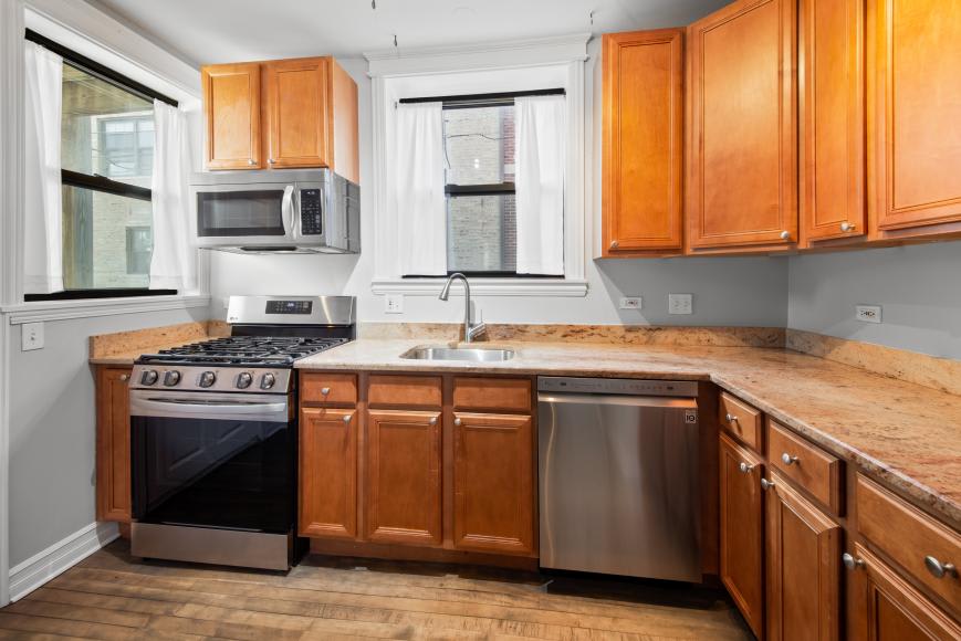 2211 W Winona – photo 2