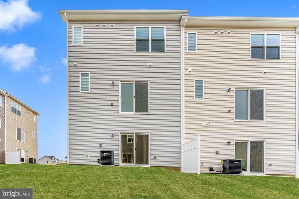 527 Abigail Avenue – photo 3