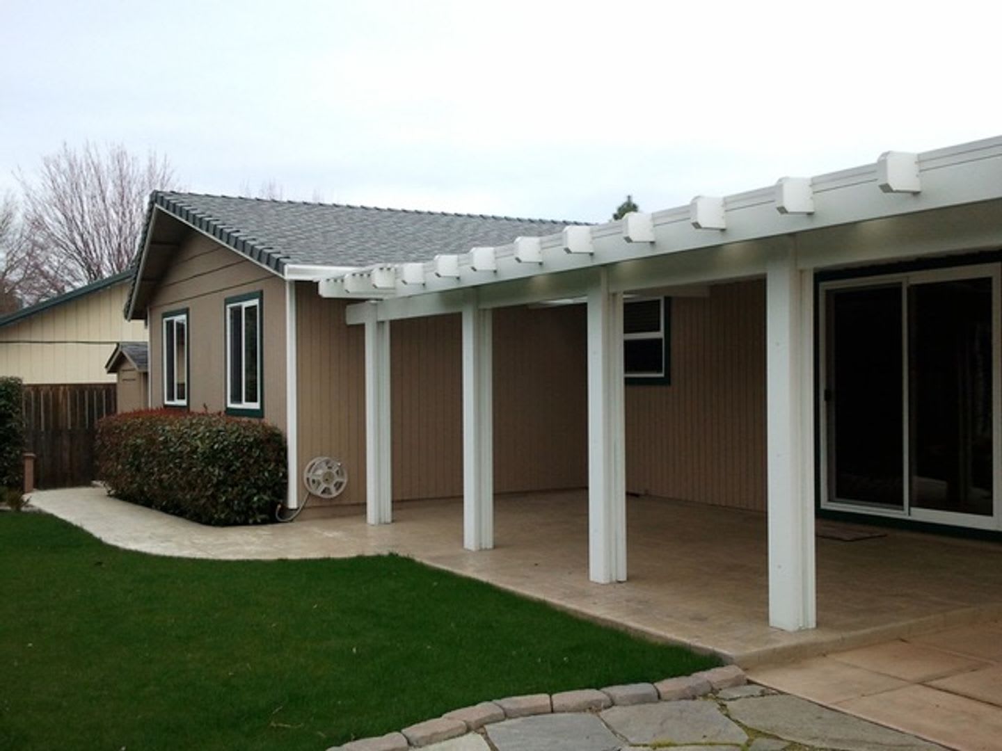 3 bedroom, 2 bathroom house located in Central Point – photo 2