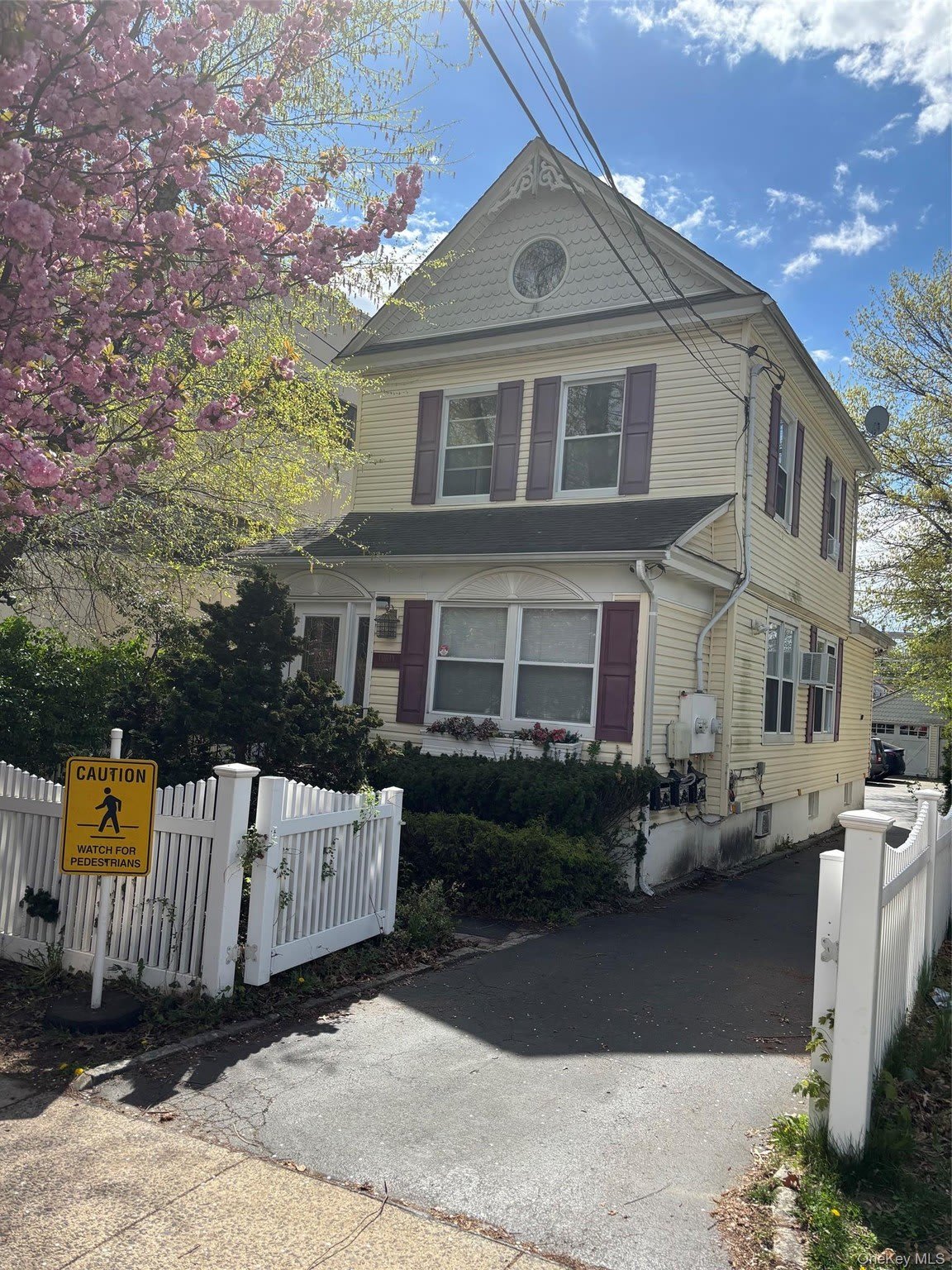 40 S Bayles Avenue – photo 1