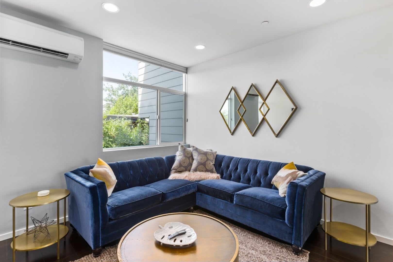 4Bd 3Ba Seattle Townhome – photo 3
