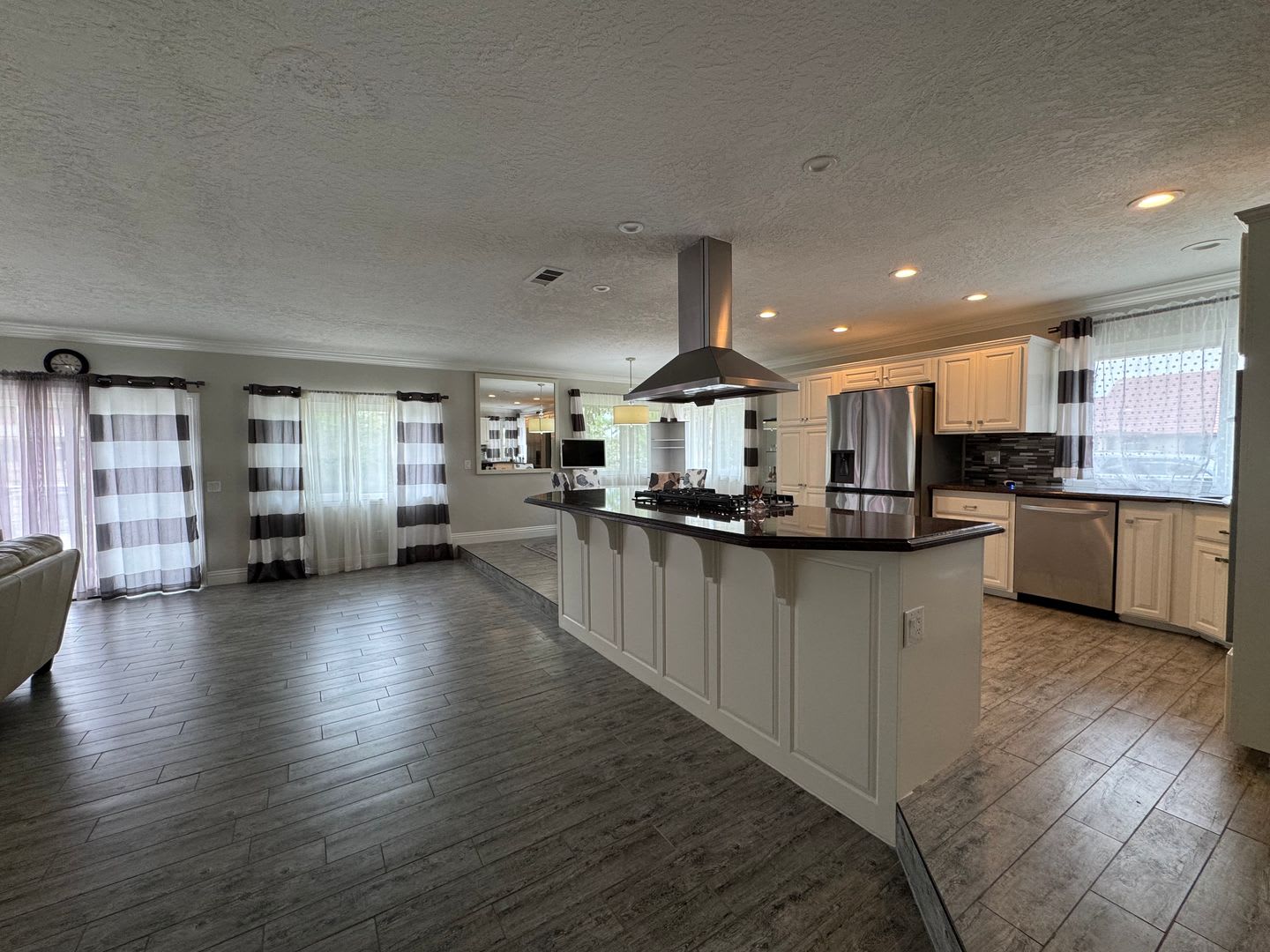 Spring Valley Lake Waterfront Retreat – photo 4