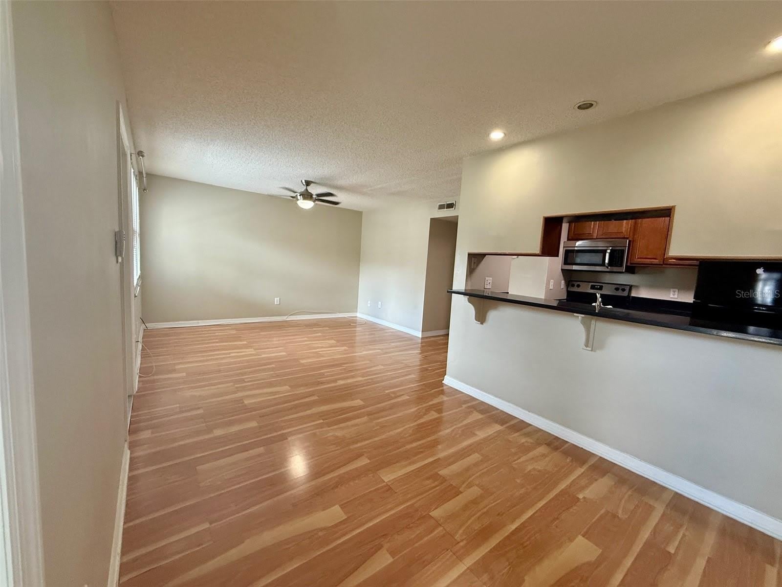 527 S Lincoln Avenue – photo 3