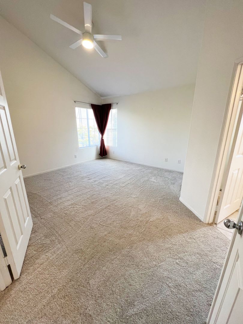 Large Townhome – photo 4