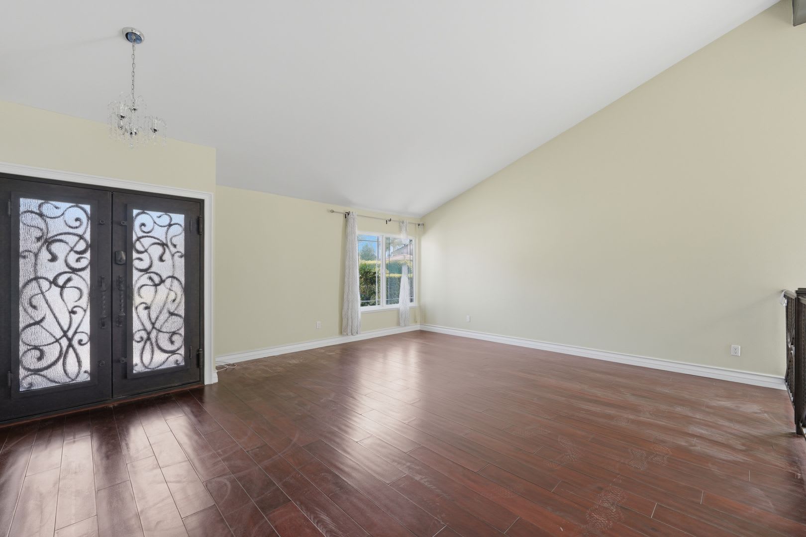 Stunning 4 Bedroom 3Bath Home With Pool In Laguna Niguel – photo 5