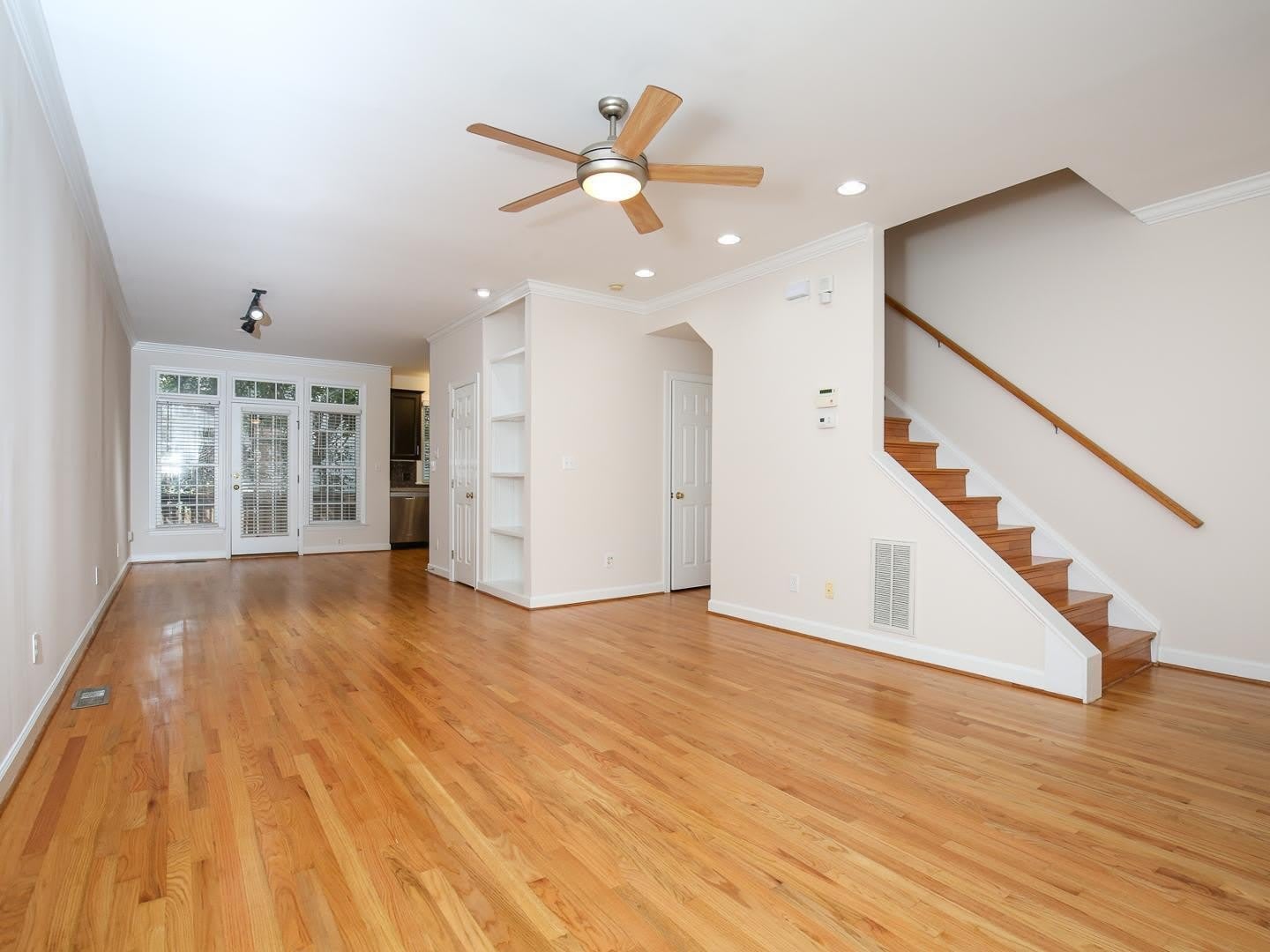 710 Parkham Lane – photo 4
