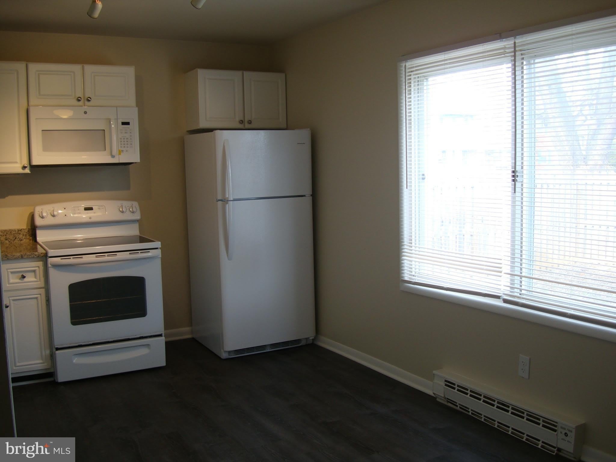 204 CAMERON Street – photo 5
