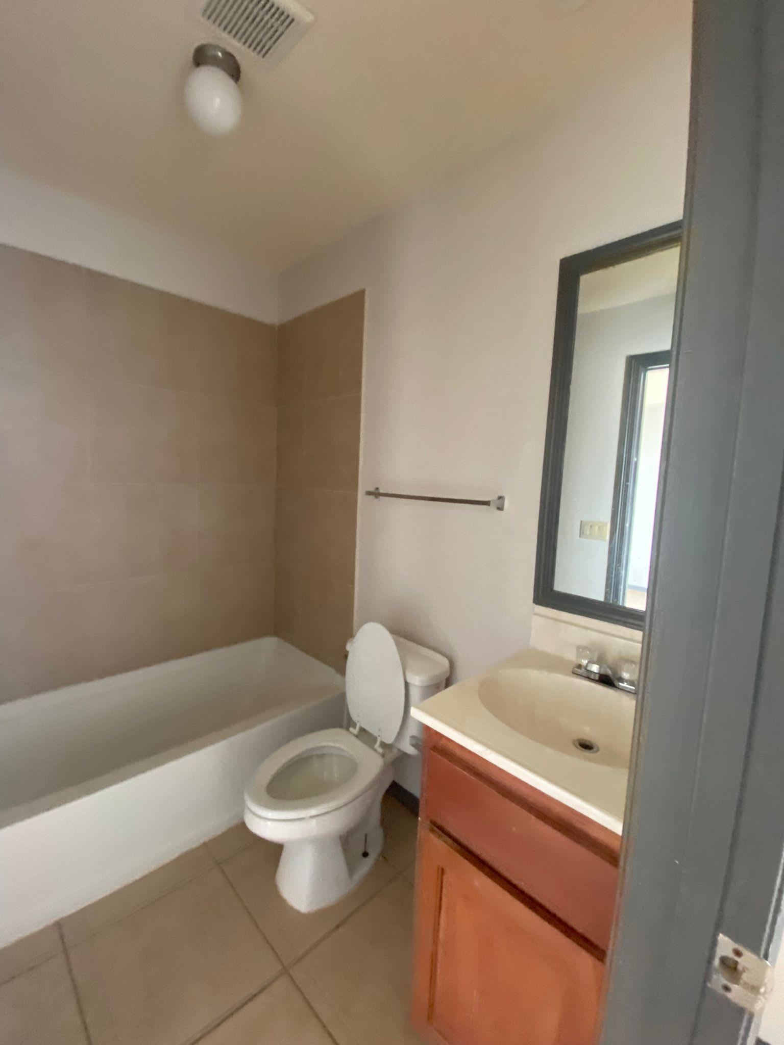 1202 W Kiwi Ave – photo 5