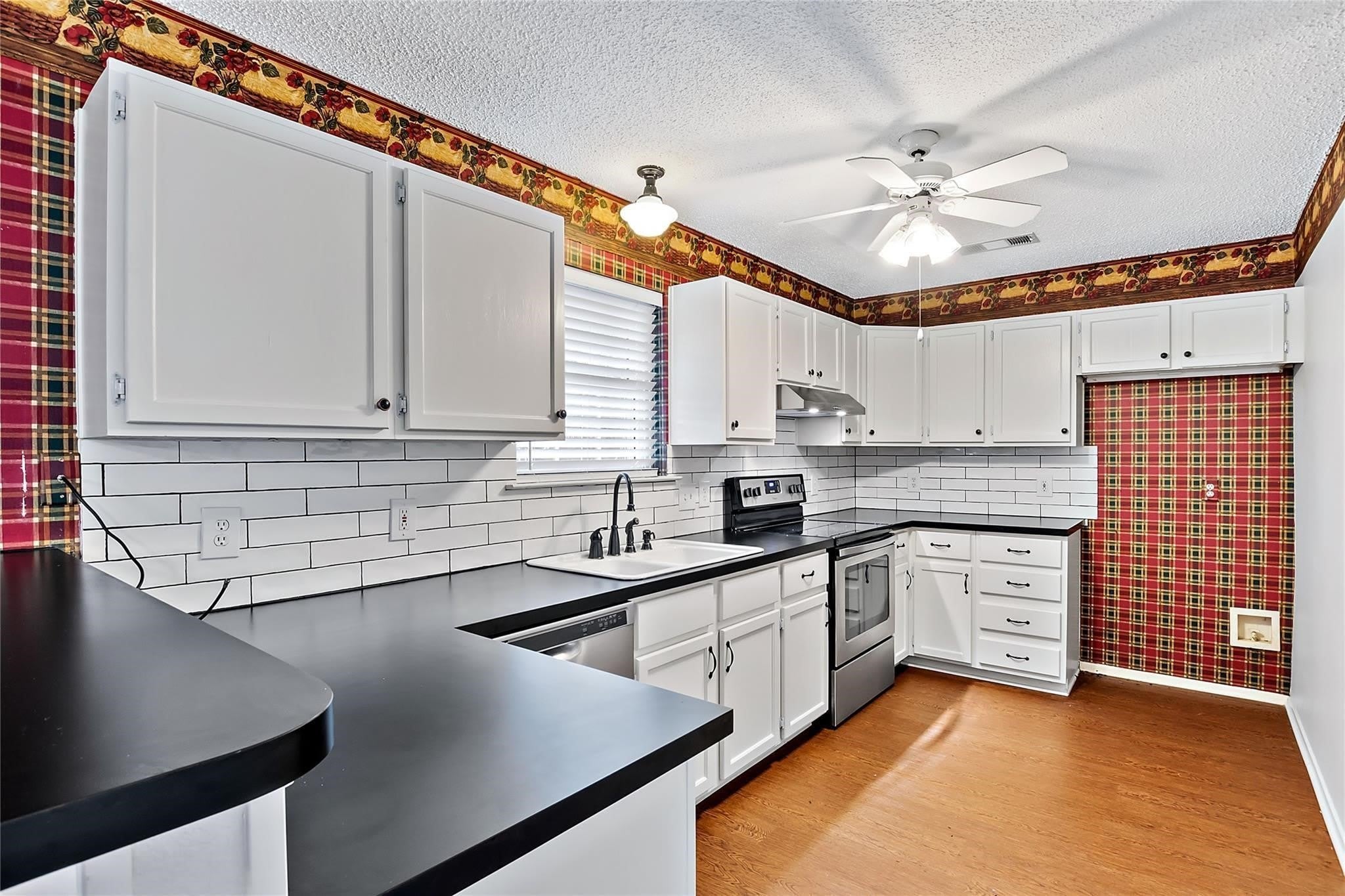 525 Baldwin Street – photo 3