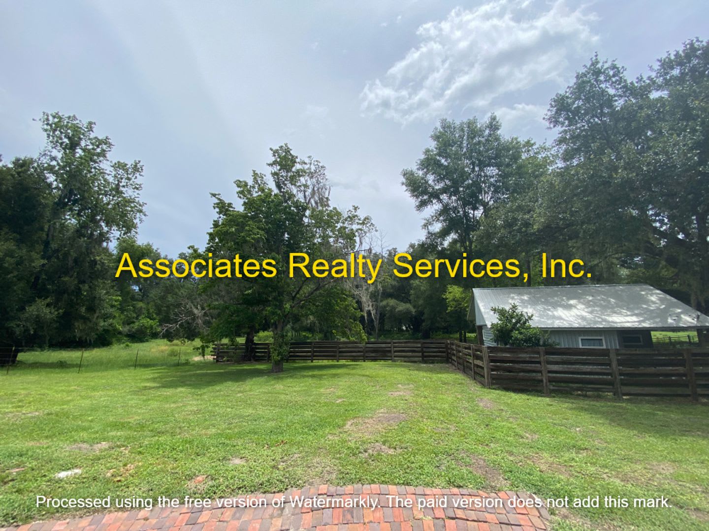 Rare find! 4 bed/3 bath House in Newberry, FL on one acre – photo 3