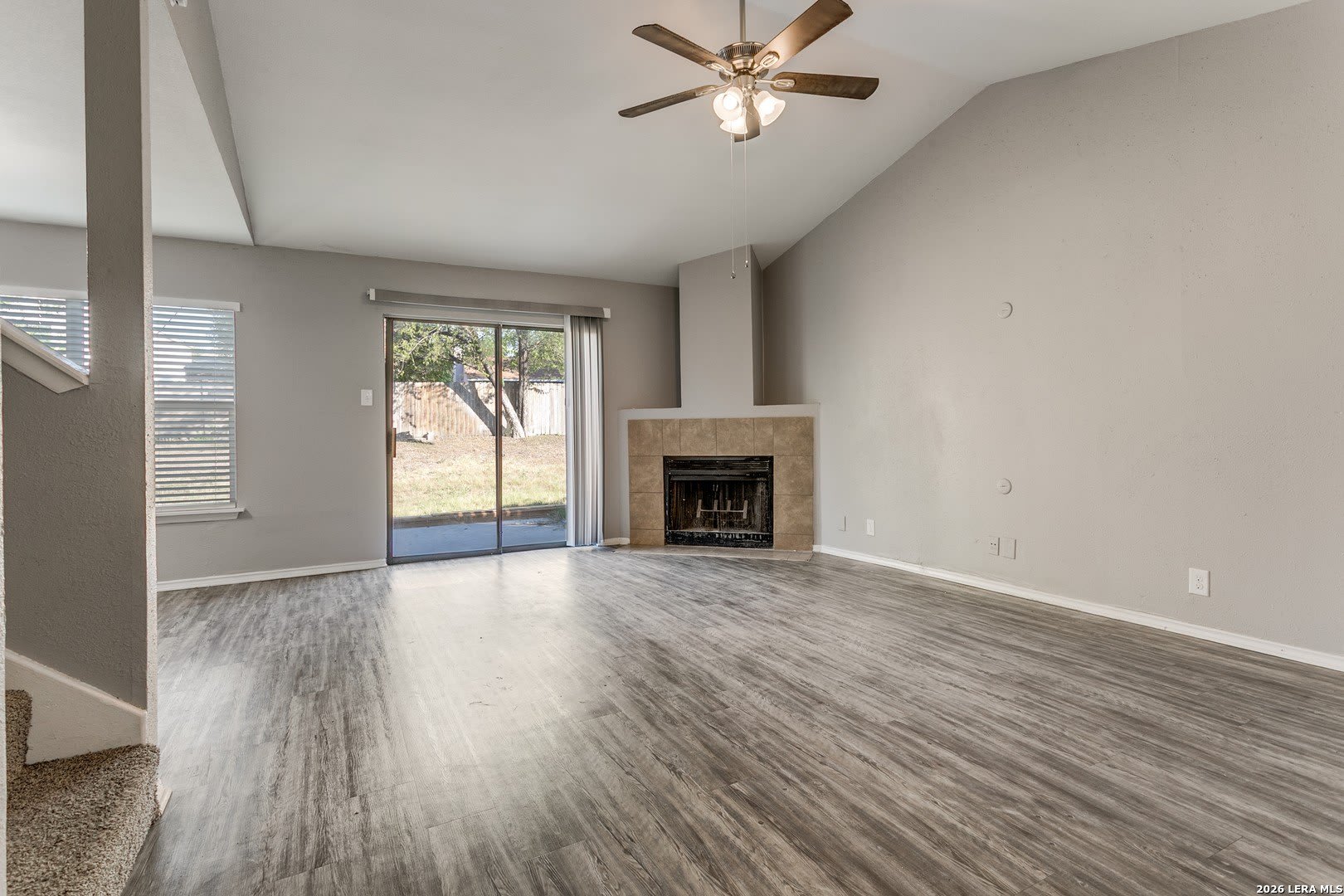 4031 SUNRISE BLUFF DR – photo 3