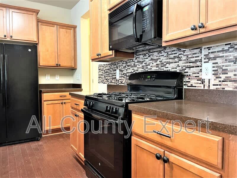 220 Bobbie Way – photo 3