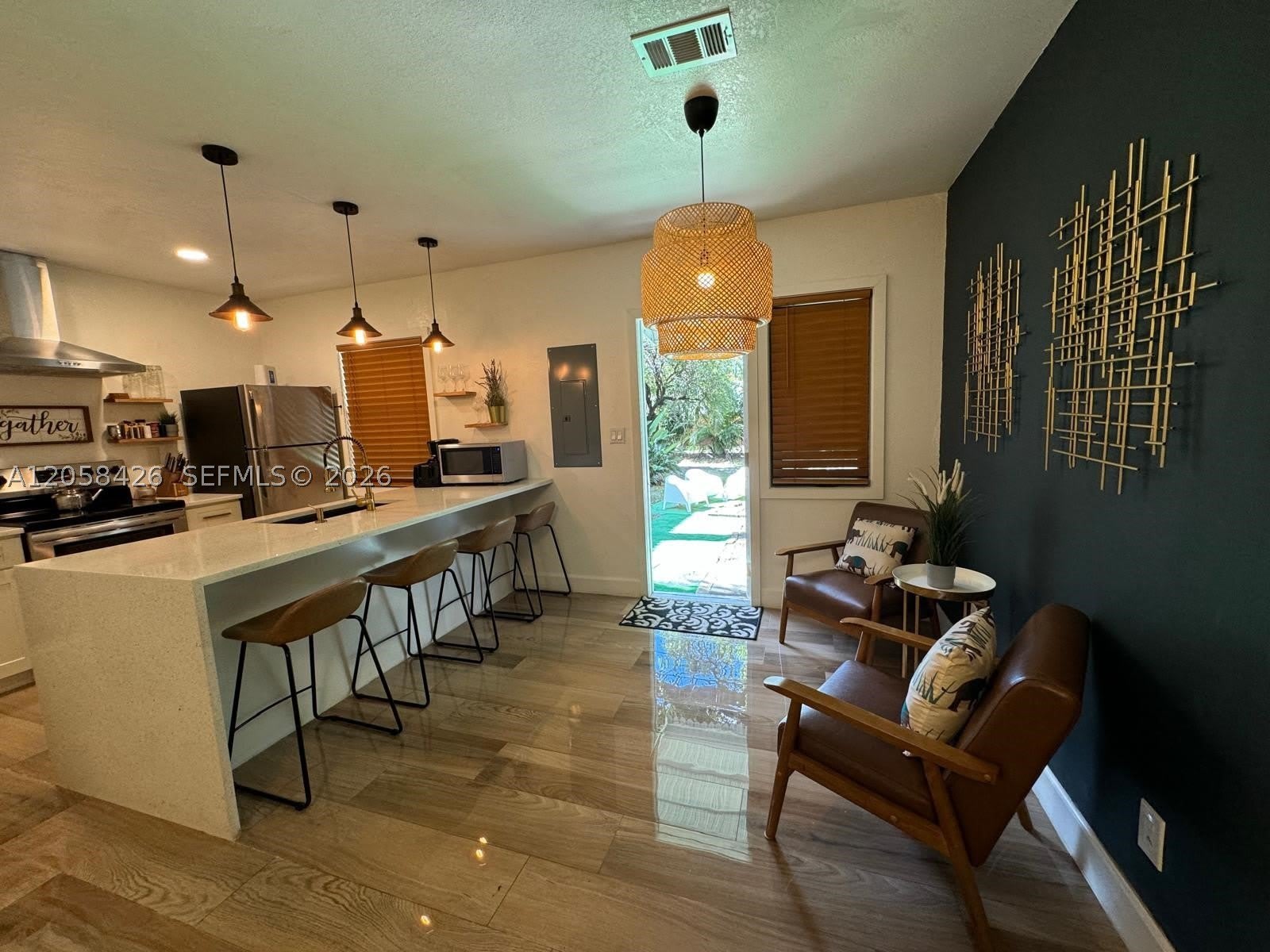 207 SW 11th St – photo 5