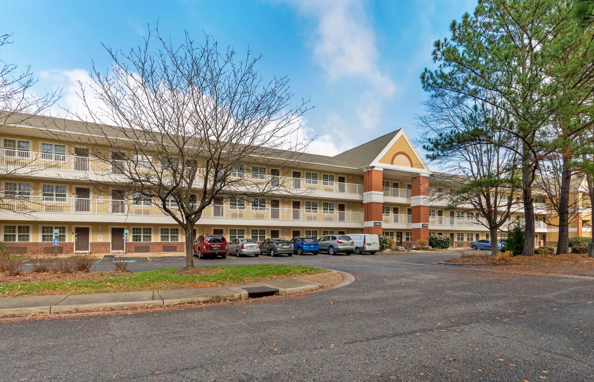 Newport News – photo 4