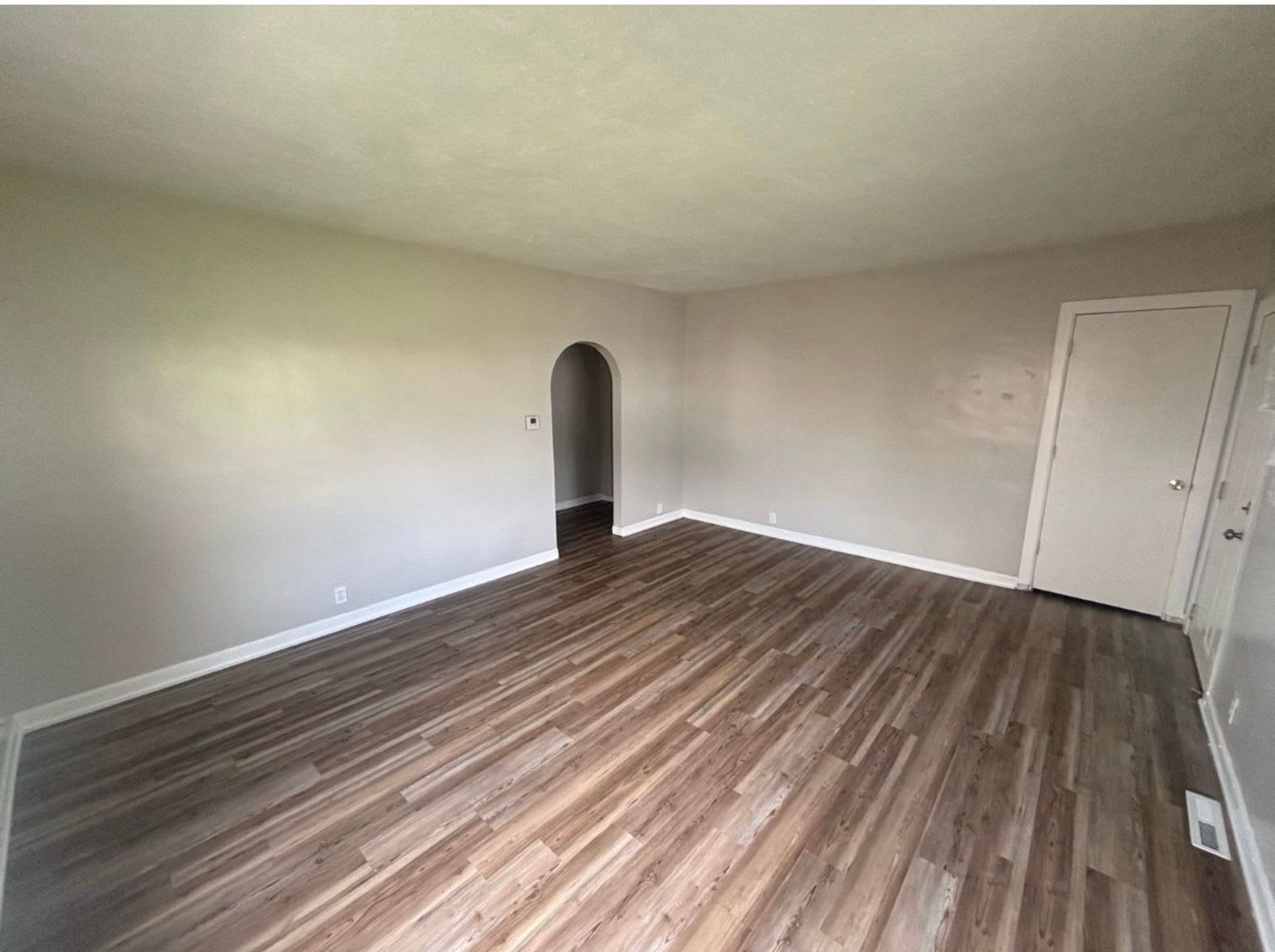 2 Bed 1 Bath – photo 4