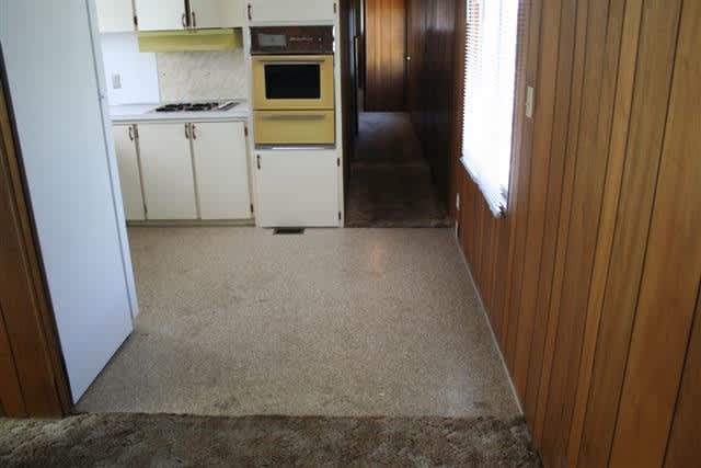 1048 West Rosamond Boulevard – photo 5