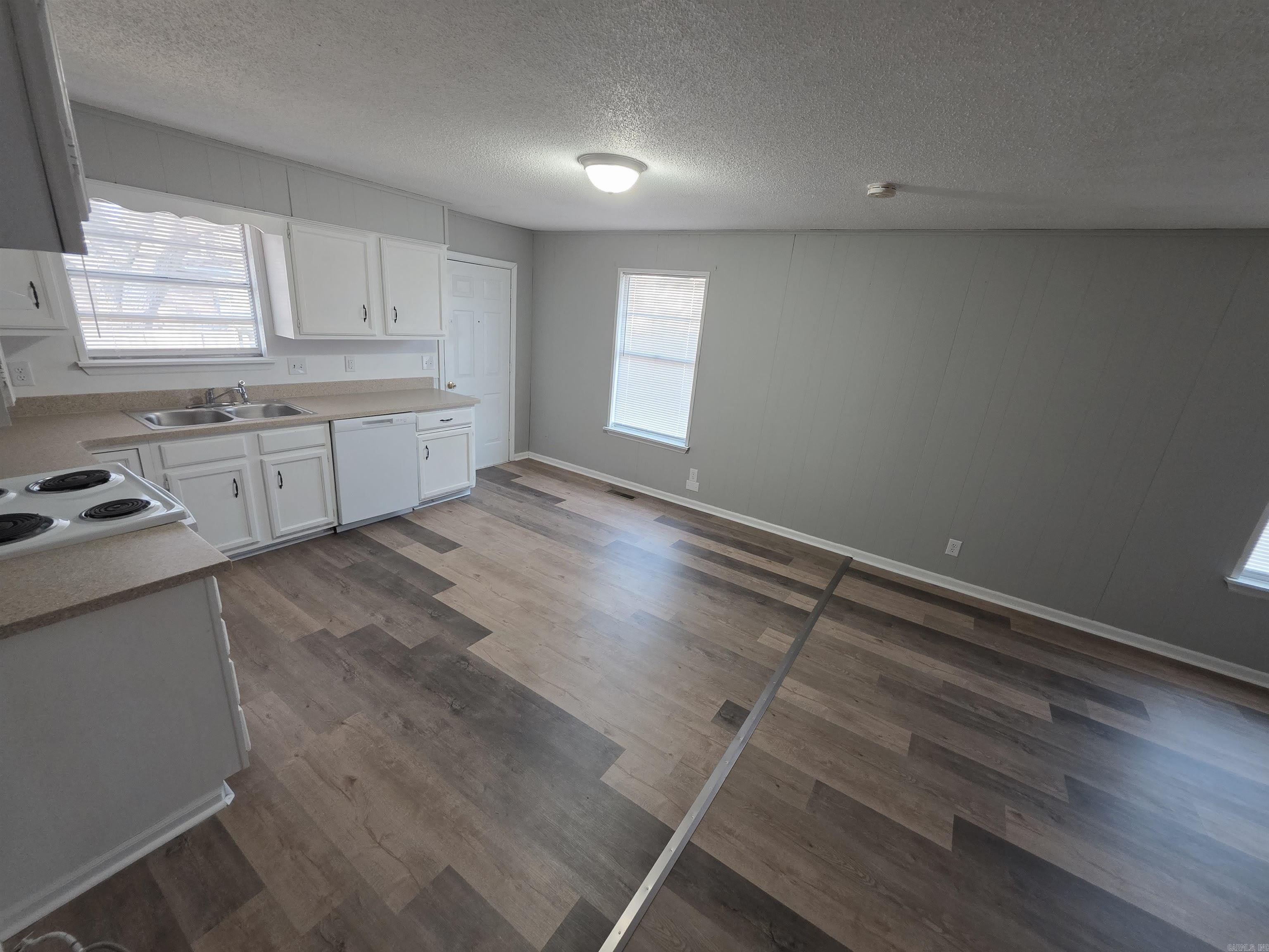 617 Brierly Drive – photo 3