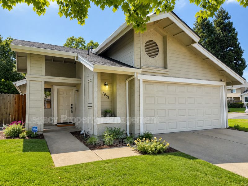 7059 Sprig Dr – photo 1