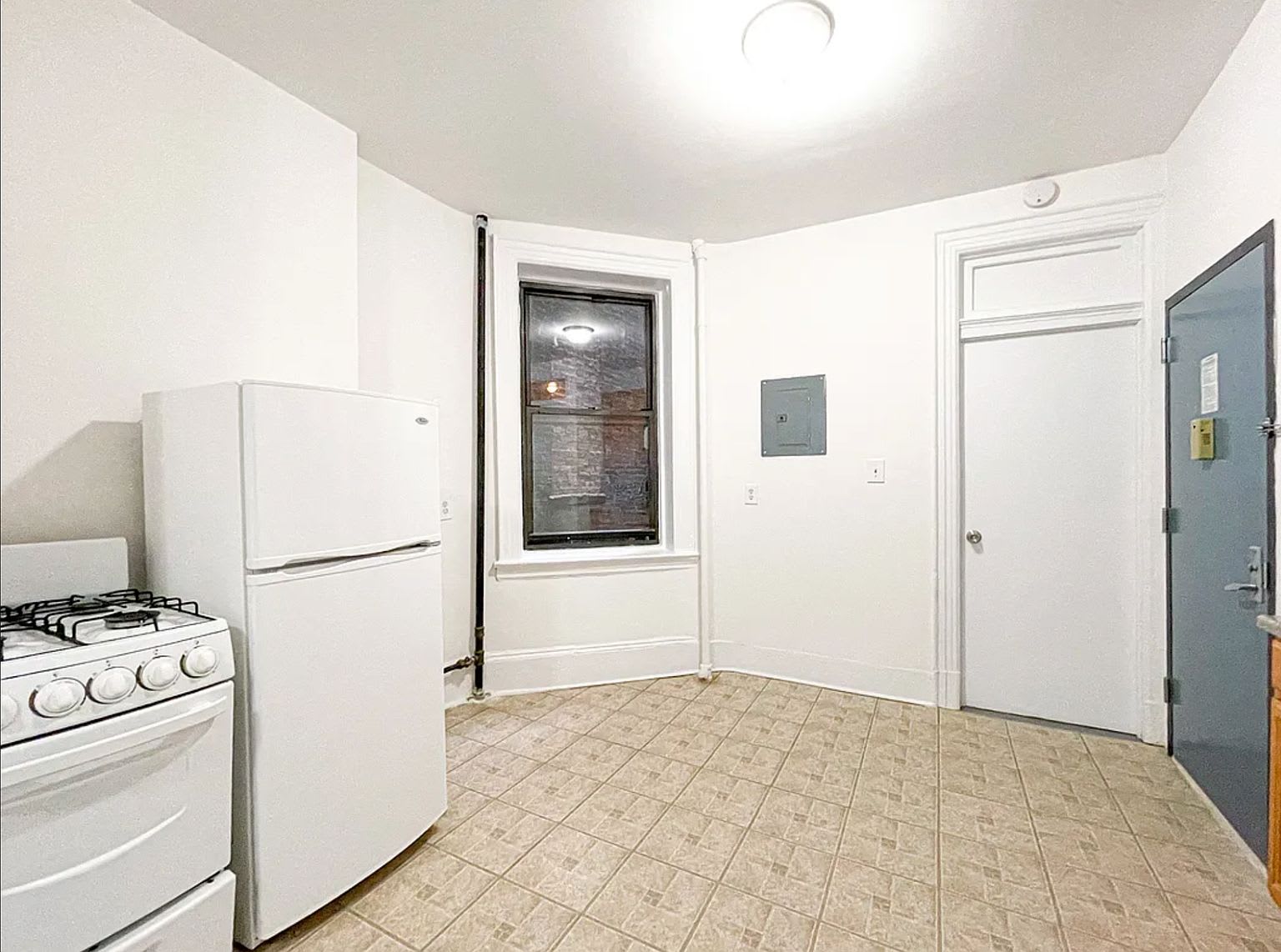 344 E 62nd St Apt 2D – photo 3
