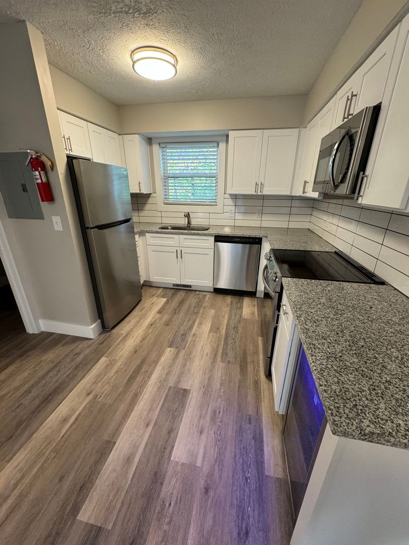 3 Bedroom/2.5 Bathroom only 1/2 Mile from IU Stadium – photo 1