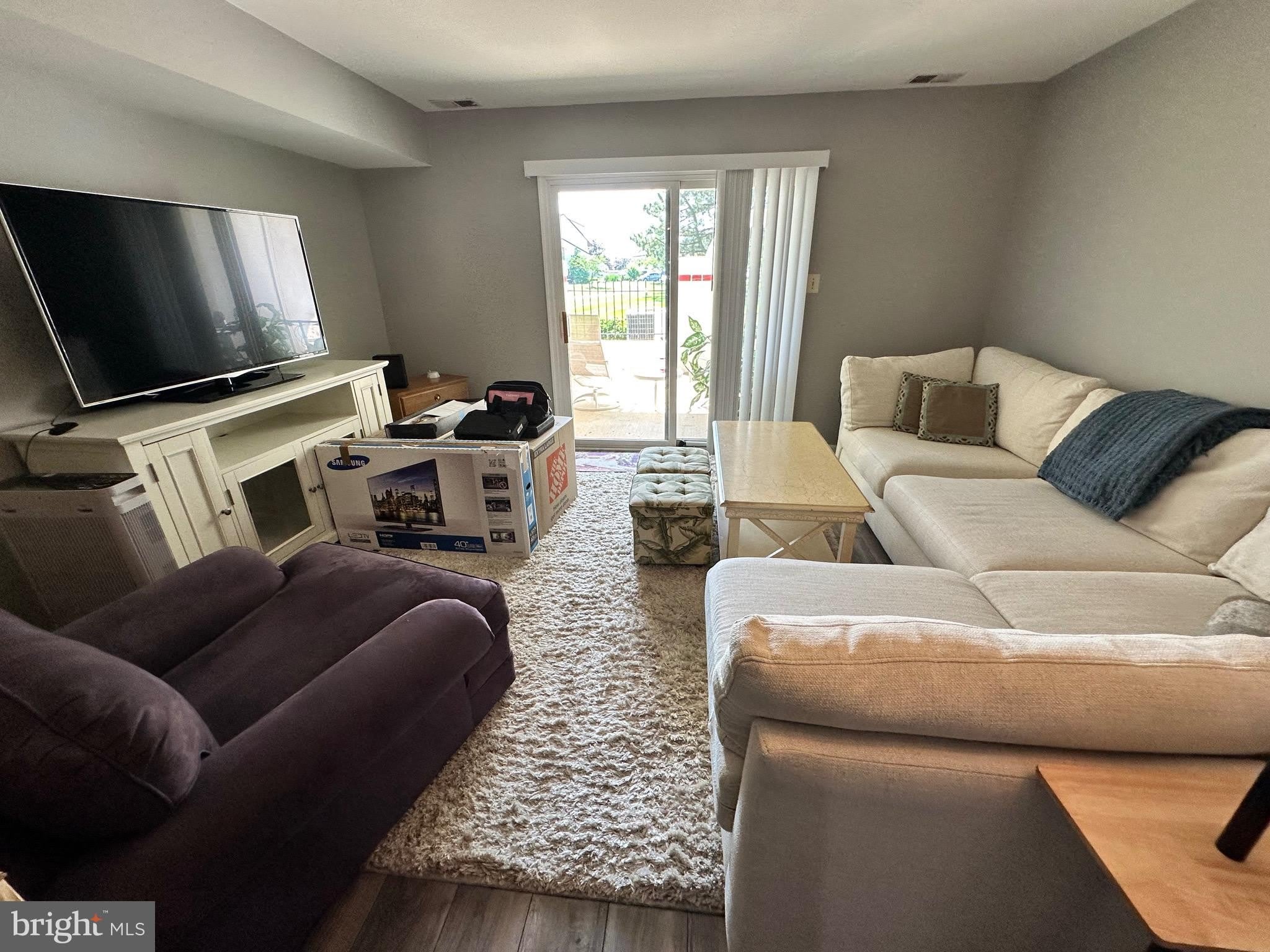 9-E QUEEN VICTORIA Way – photo 4