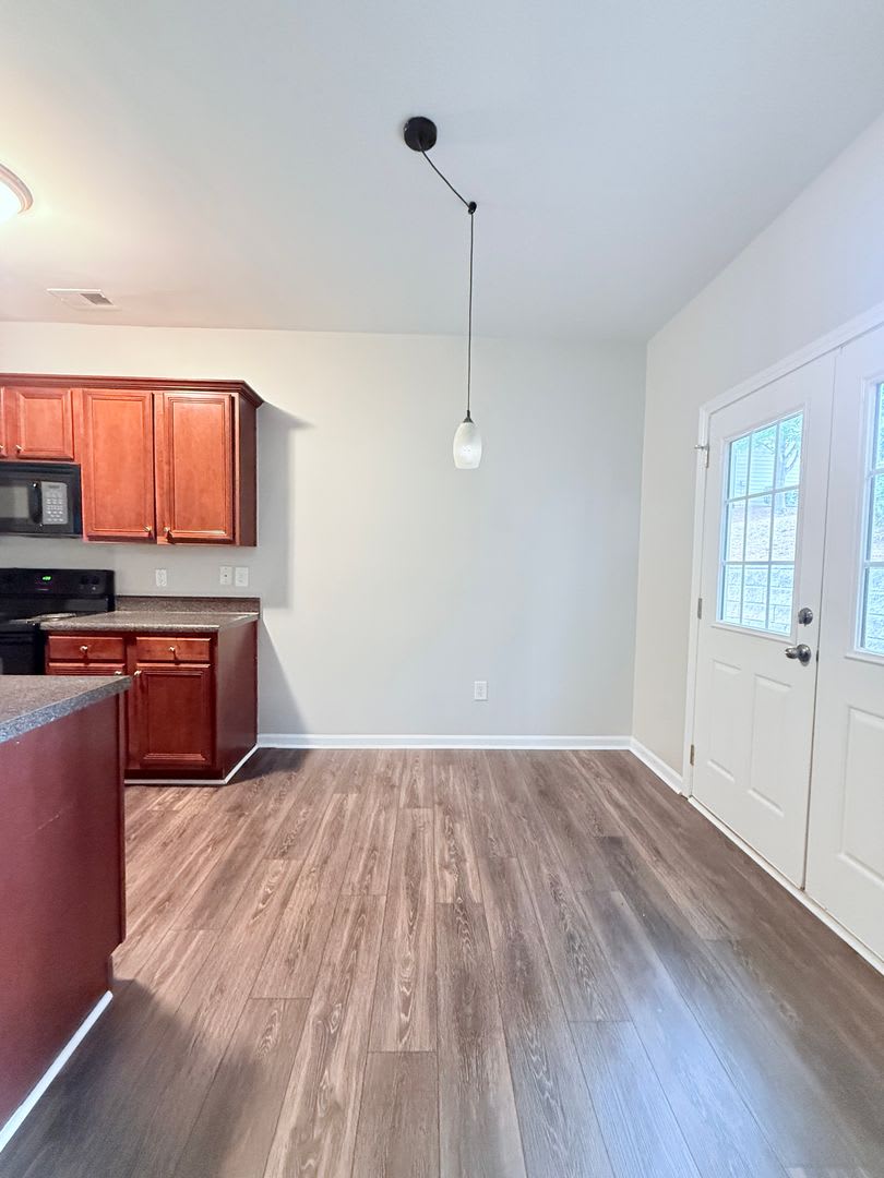 Open Concept Living Oversized Primary Suite – photo 5