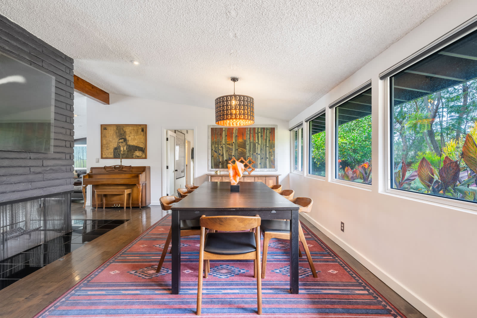 13557 Kittridge St – photo 4